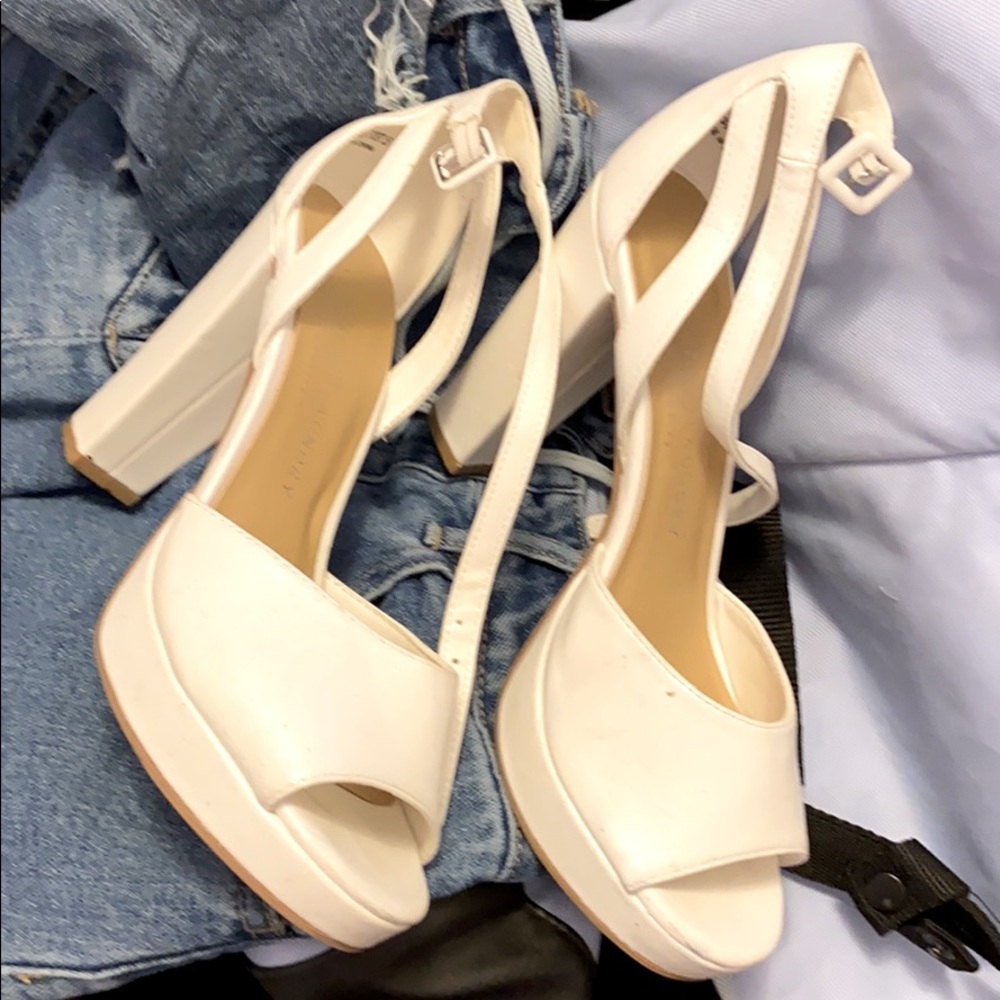 HEELS
